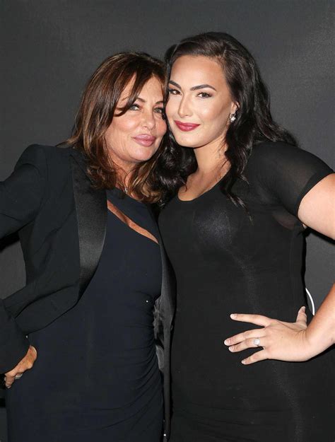 kelly lebrock divorce|Kelly LeBrock Introduces Her Model Daughter, Arissa